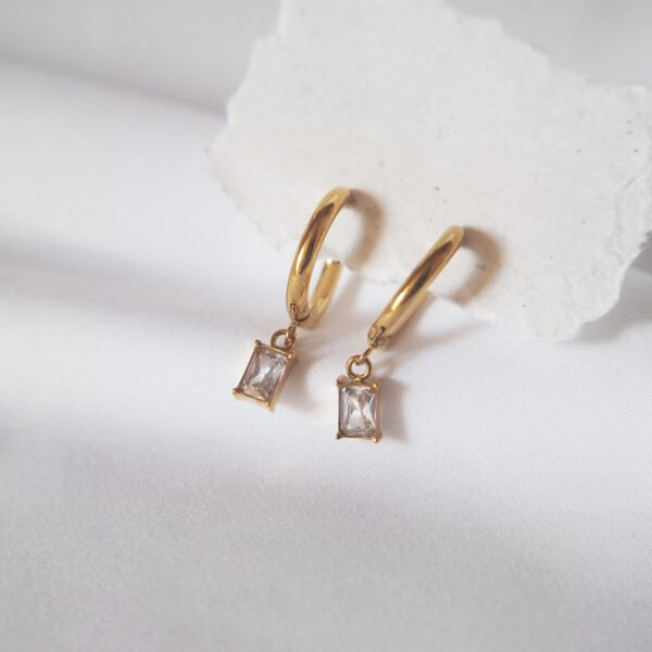 Henny Drop Zircon Earrings